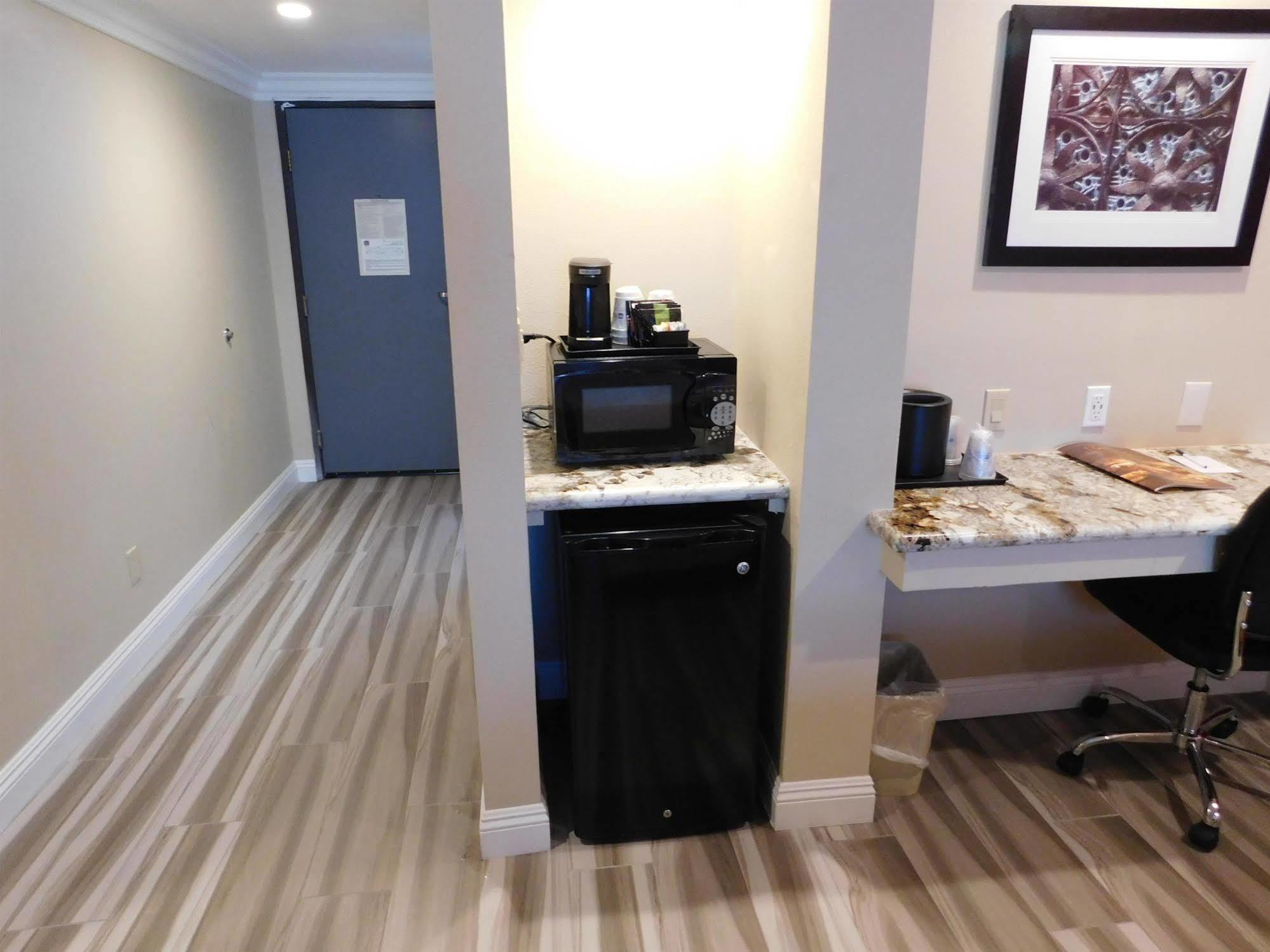 Best Western Plus - Anaheim Orange County Hotel Placentia Bagian luar foto